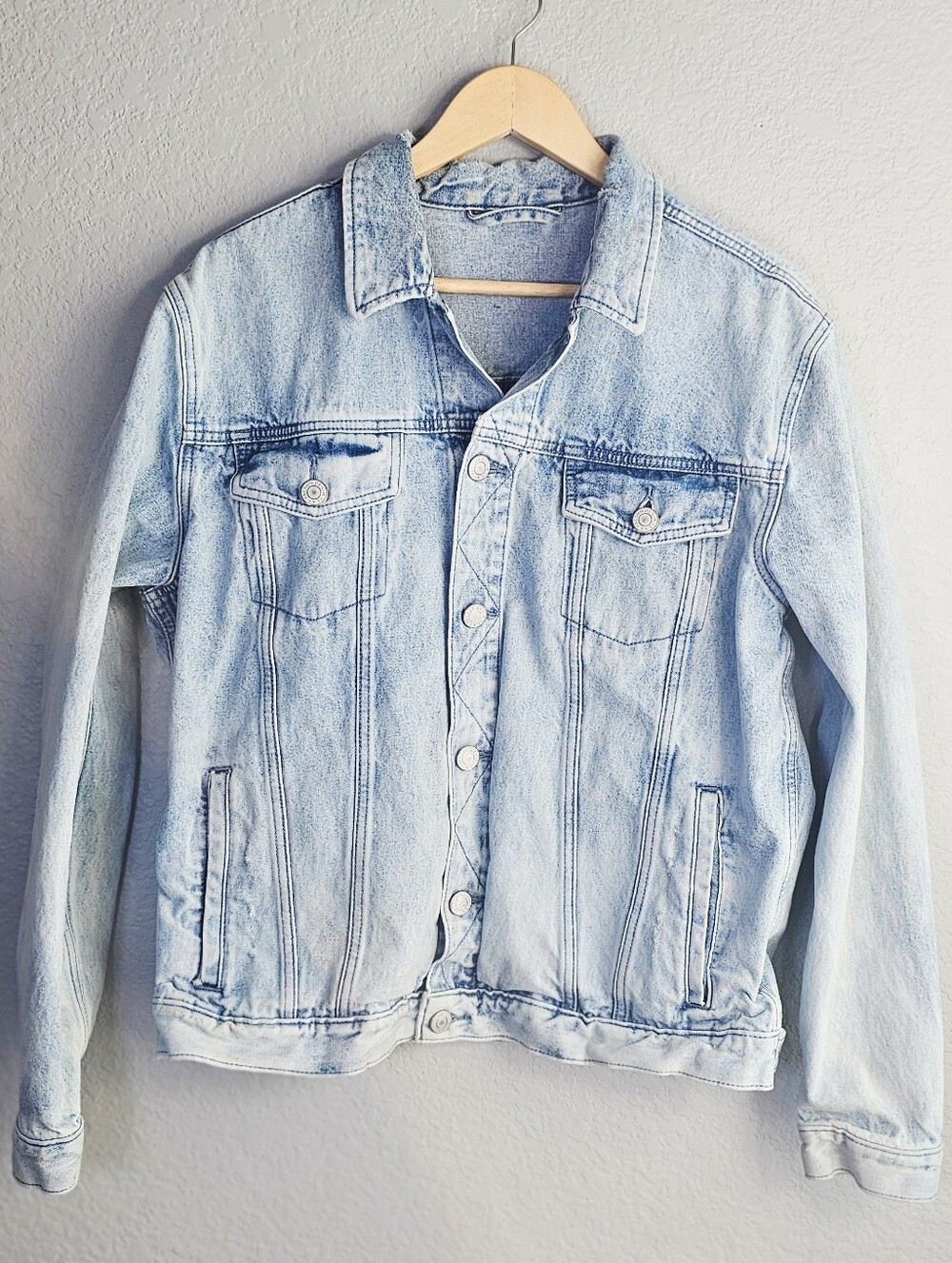PacSun Los Angeles Light Wash Distressed Denim Trucker Jacket Approx L